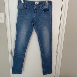Brand Gogo jeans. Size 5. Light blue denim. Skinny jean.